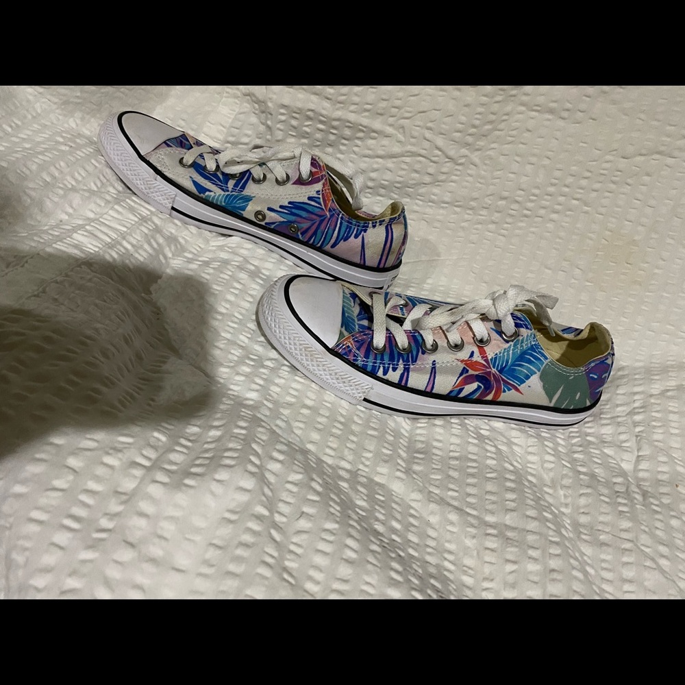 COPY - Converse - Picture 2 of 5